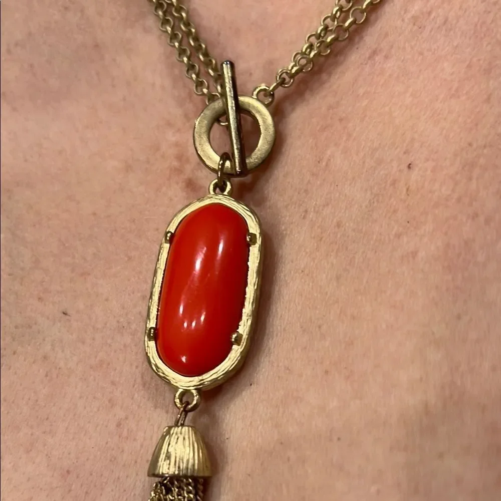 Elegant Gold and Red Pendant Necklace
